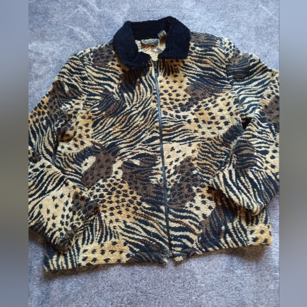 Allure Petite brocade animal print jacket